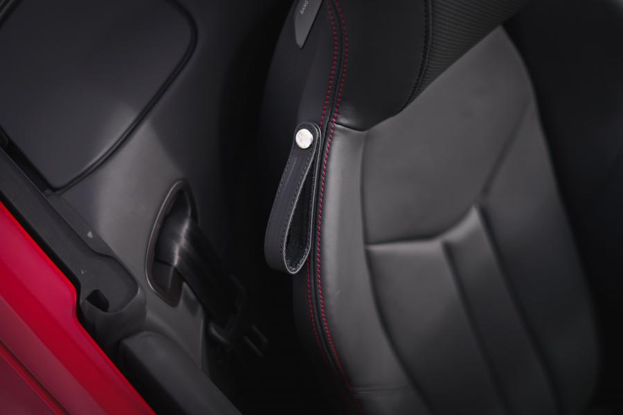 Детали интерьера Audi R8 V10 Performance Spyder 2019 года  (UK) (фото 10 из 40)
